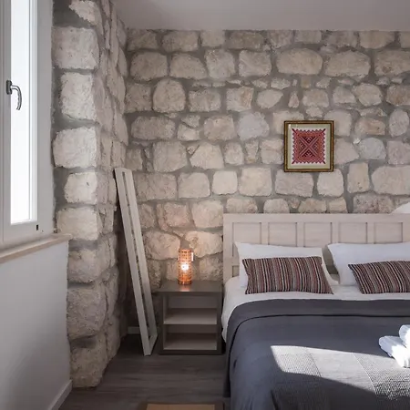 Frida * אורסאץ